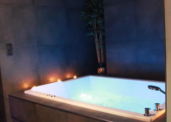 The Down Town Nenad's דירה *